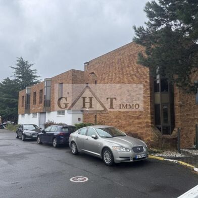 Local industriel  1300000 €