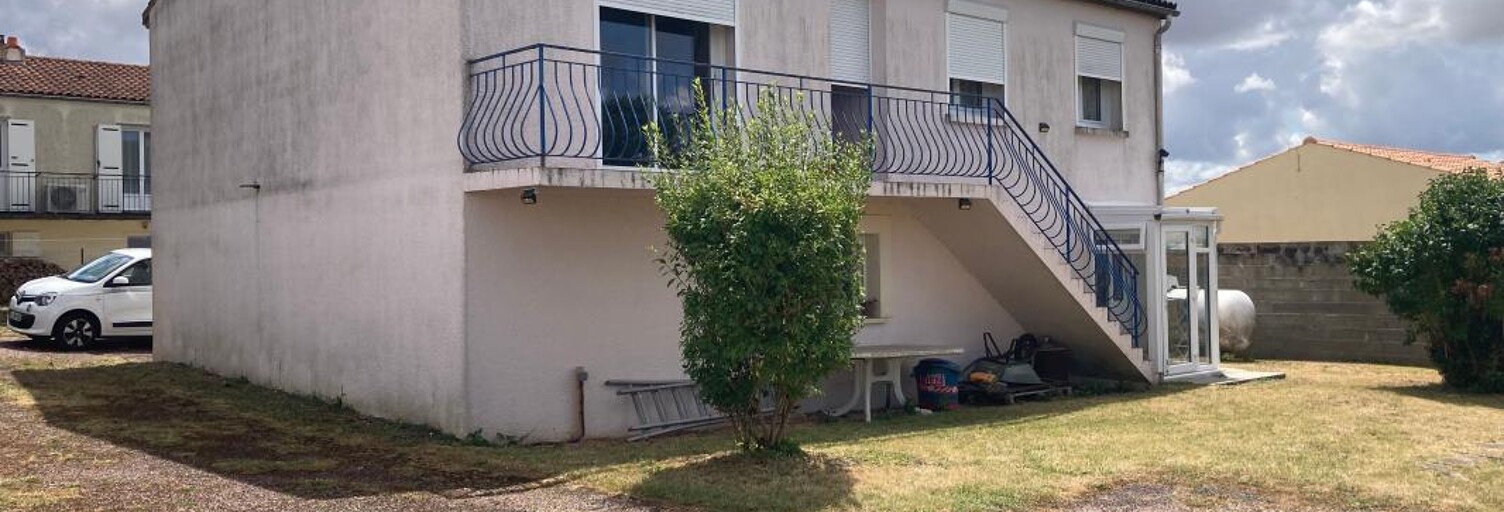 Maison 4 Pièces 130 m² à vendre à Saint-Jean-d'Angély (17400)
