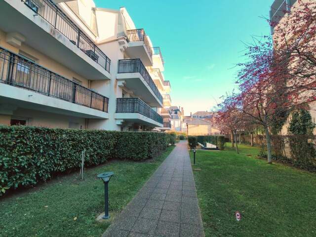 Appartement À Vendre 4 pièces SAINT OUEN L'AUMÔNE — photo du bien