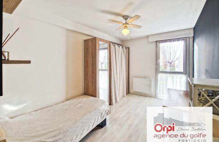 Appartement À Vendre — photo 2