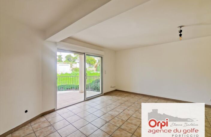 Appartement À Vendre — photo 2