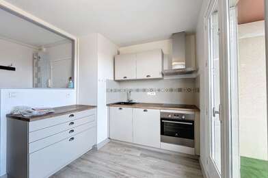 Appartement 3 pièces 830 €