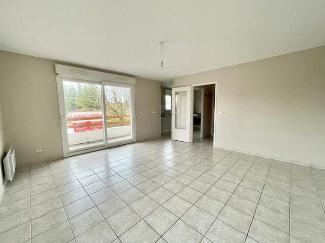 Appartement À Vendre — photo du bien