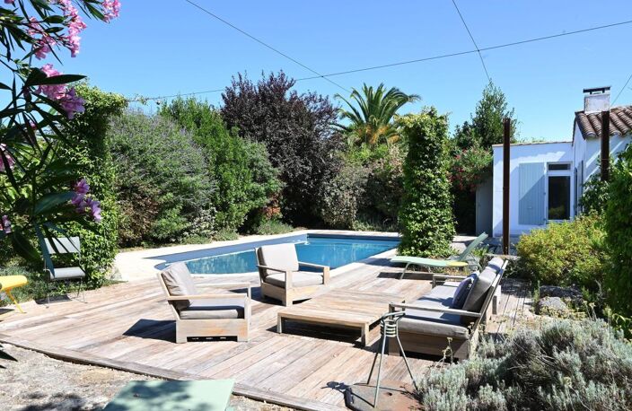 Agréable maison idéalement située aux PORTES EN RE  À Vendre — photo 2