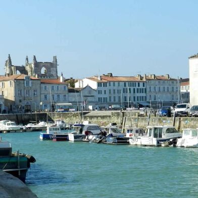 Commerce  321000 €