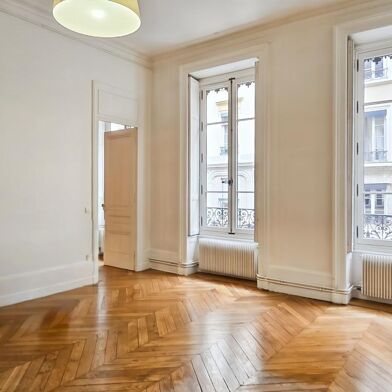 Appartement 4 pièces 780000 €