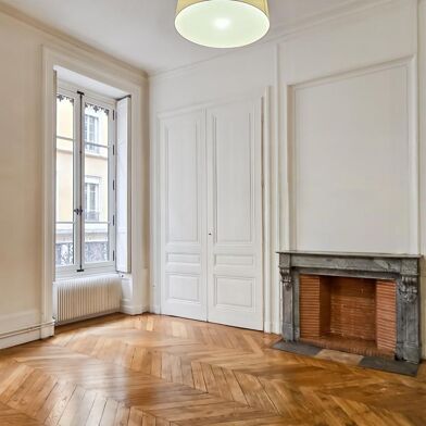 Appartement 4 pièces 780000 €