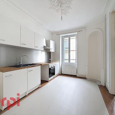Appartement 2 pièces 660 €