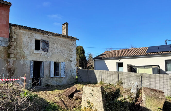 Maison en pierre du XVIIIe siècle à rénover avec terrain et — photo 5