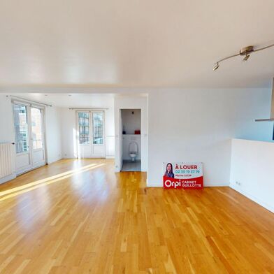 Appartement 3 pièces 835 €