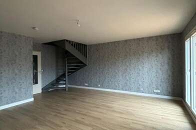 Appartement 4 pièces 905 €