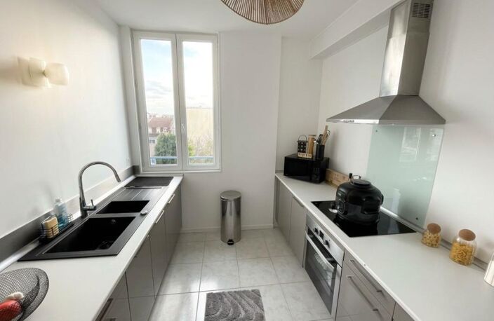 Appartement À Vendre — photo 2
