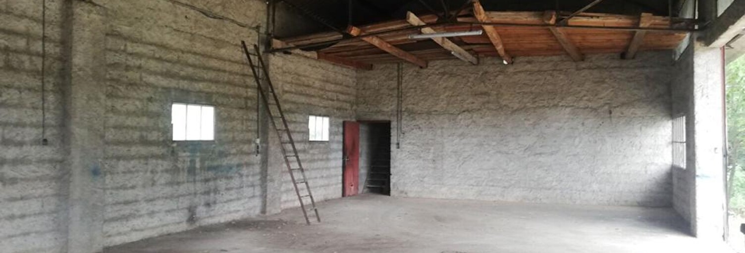Local industriel  180 m² à louer à Allègre-les-Fumades (30500)