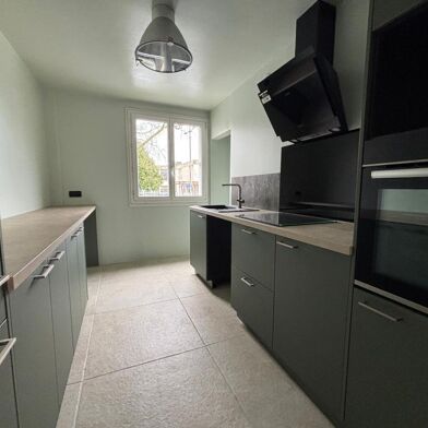 Appartement 5 pièces 1125 €