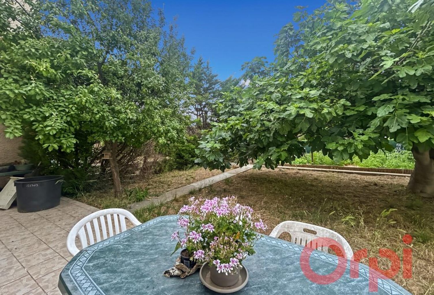 À Vendre à Bassan : spacieuse maison sur 2 niveaux sans vis-à-vis — photo 1