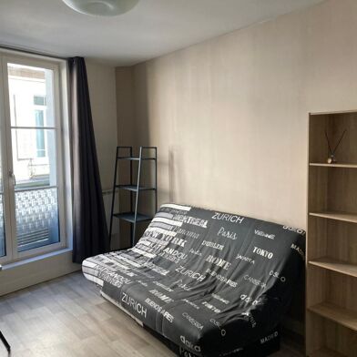 Appartement 1 pièces 345 €