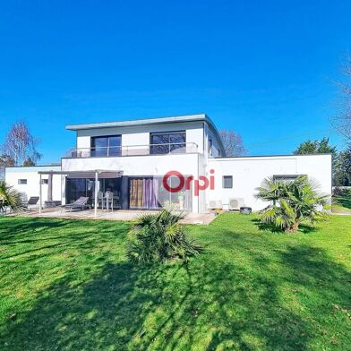 Maison 5 pièces 499200 €