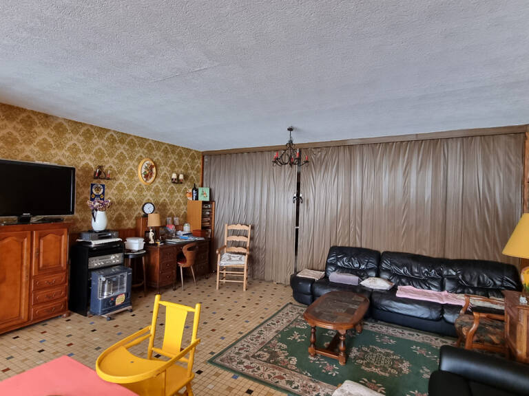 Dépt. 07 - A VENDRE au BEAGE - Immense Maison de Village de — photo 1