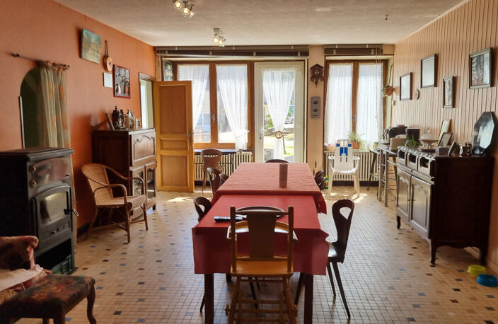 Dépt. 07 - A VENDRE au BEAGE - Immense Maison de Village de — photo 2