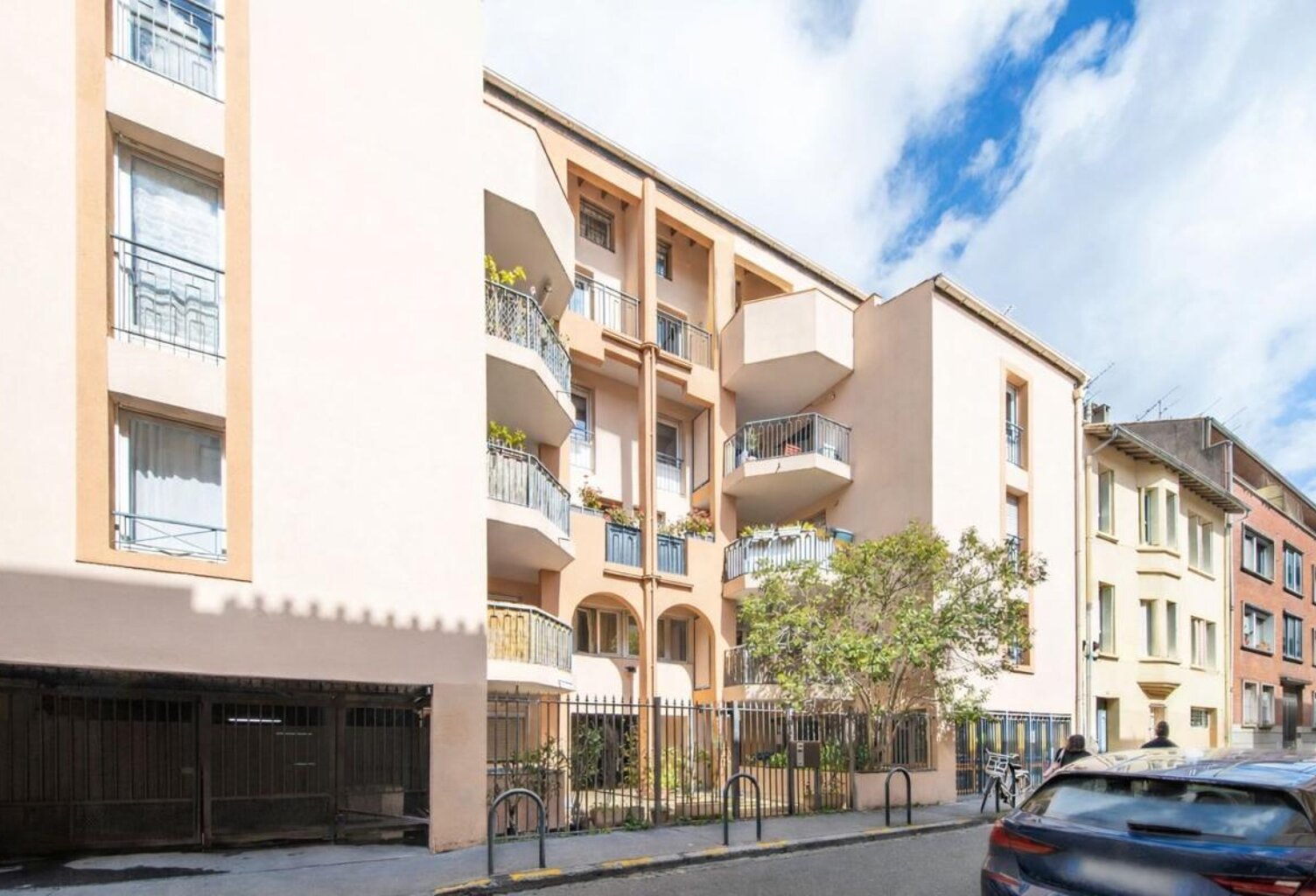 Toulouse Saint-Aubin grand garage fermé en sous-sol sécurisé — photo 1