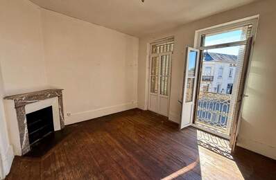 Immeuble La Charite Sur Loire 7 pièce(s) 134 m2 - a raffraichir — photo du bien