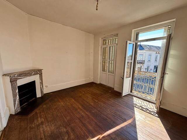 Immeuble La Charite Sur Loire 7 pièce(s) 134 m2 - a raffraichir — photo du bien