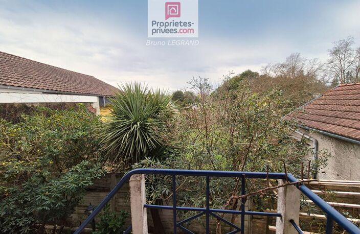 Maison dans le centre de Salies de Béarn, 5 pièces, dont 2 chambres — photo 2