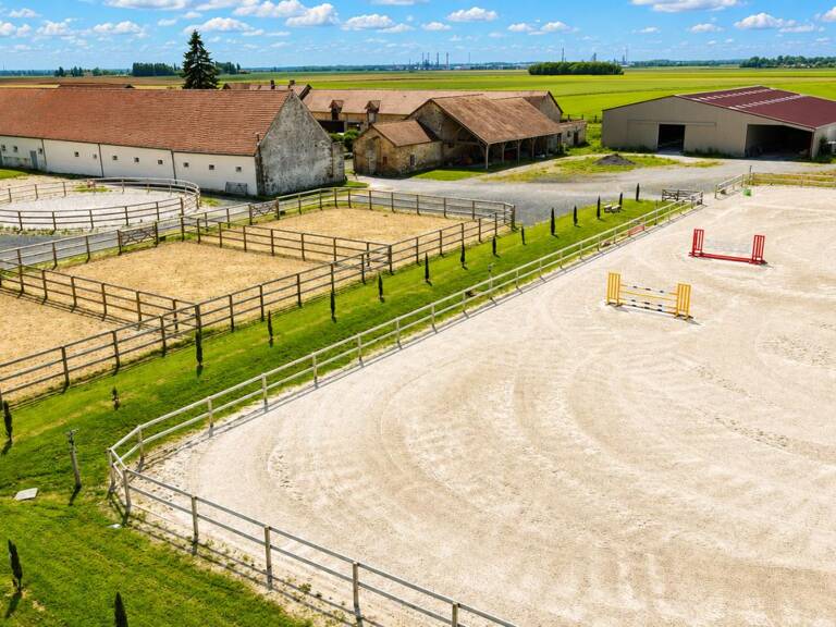 Corps de ferme Clos Fontaine 10 pièce(s) 200 m2 et 50000m2 — photo 1