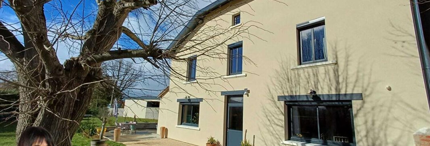 Maison 7 Pièces 221 m² à vendre à Ouches (42155)