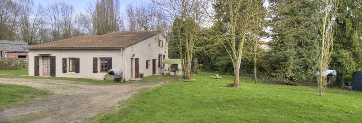 Maison 6 Pièces 135 m² à vendre à La Chapelle-Bâton (79220)