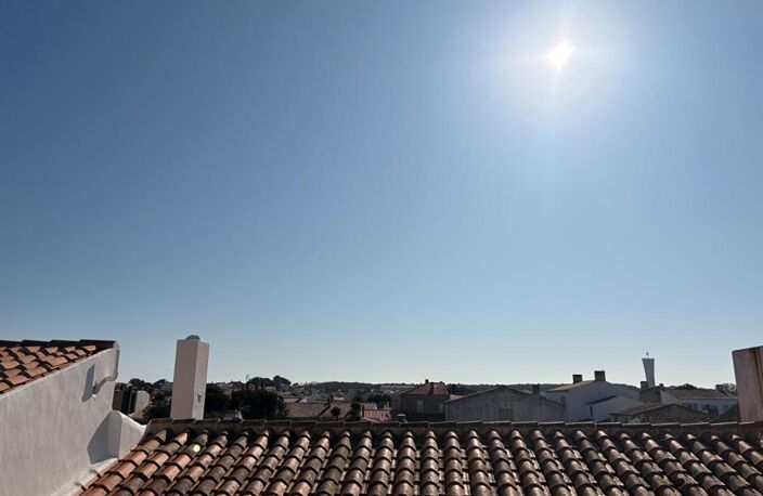 MAISON DE VILLE - PORT JOINVILLE — photo 2