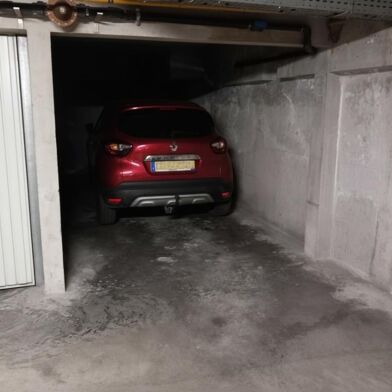 Garage  21000 €