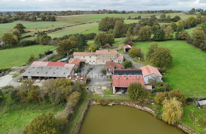 Ancien corps de ferme de caractère - Propriété familiale avec dépendances - 4 hectares avec étang privé - Idéal projet familial, agricole ou équestre - Fort potentiel touristique et gîtes - Environnem — photo 4