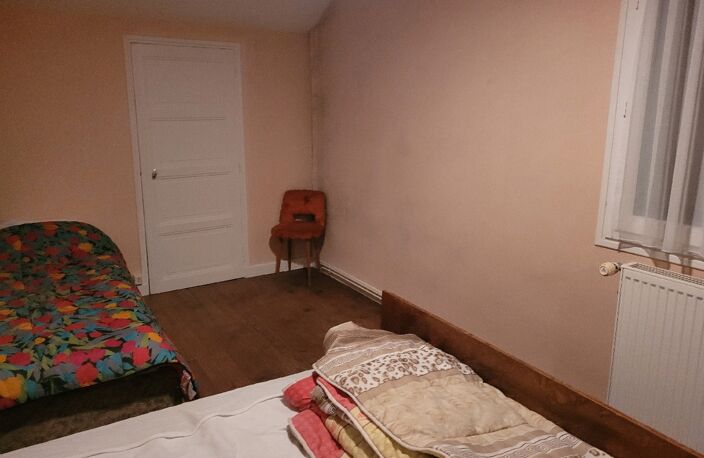 Vente maison 4 pièces 90 m² Champs-sur-Tarentaine-Marchal (15270) — photo 5