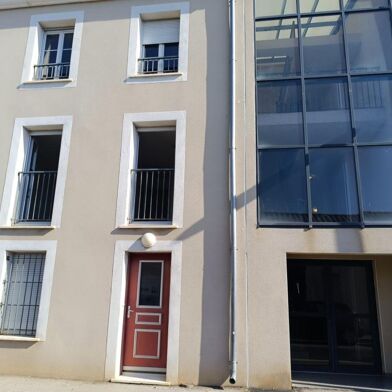 Appartement 3 pièces 720 €