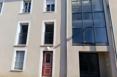 Appartement 3 pièces 720 €