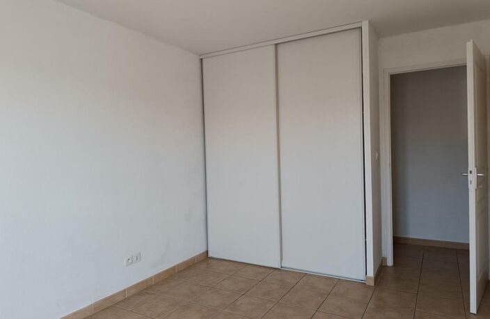 Appartement T3 avec Place de Parking — photo 5