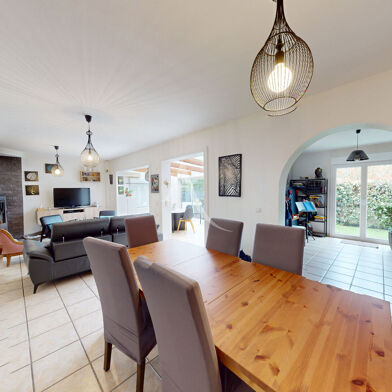 Maison 7 pièces 327900 €