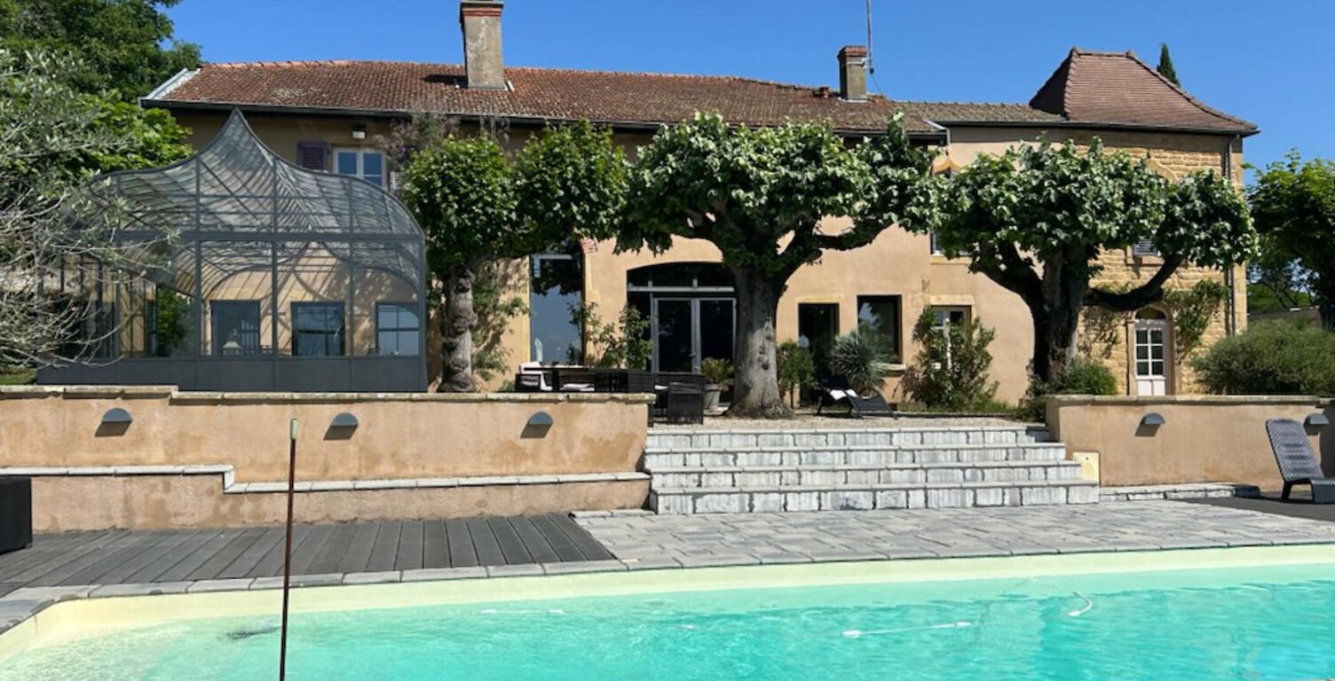 Vente maison 10 pièces 363 m² Charlieu (42190) — photo 1