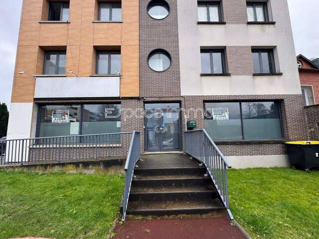 LOCAL COMMERCIAL - SHOWROOM - BUREAUX - PARKING - MAROMME CENTRE - 227 m² — photo du bien