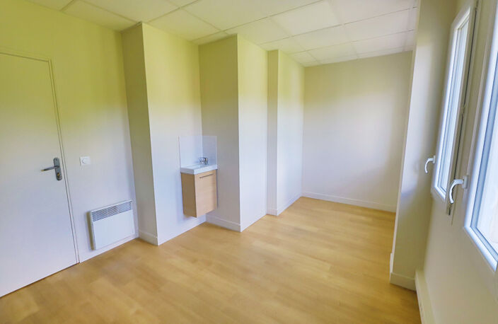 Local d'activité Chatou 1 pièce(s) 11.15 m2 — photo 4