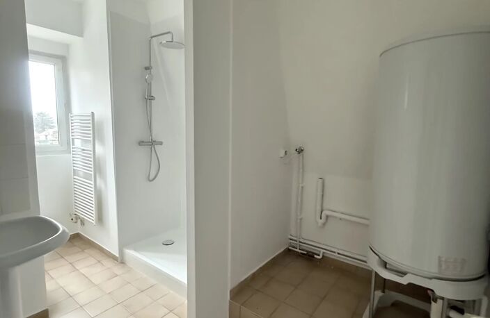 Appartement à Louer centre ville de Lamorlaye, — photo 5