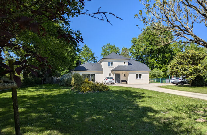 Belle propriété de 185m2 avec une piscine et des dépendances — photo 2