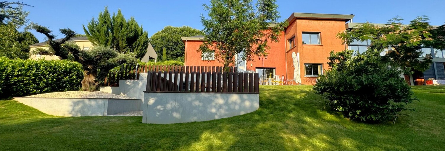 Maison 10 Pièces 321 m² à vendre à Rieupeyroux (12240)