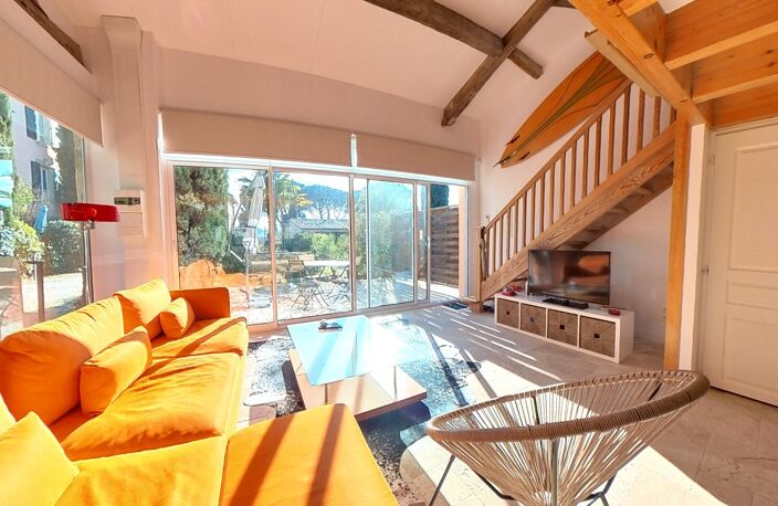Charmant appartement au rez-de-chaussée avec terrasse privée et jardin près de Pezneas. — photo 2