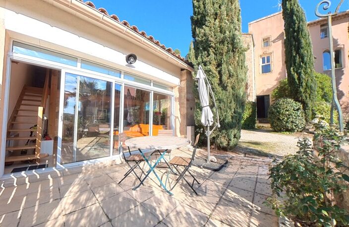 Charmant appartement au rez-de-chaussée avec terrasse privée et jardin près de Pezneas. — photo 3