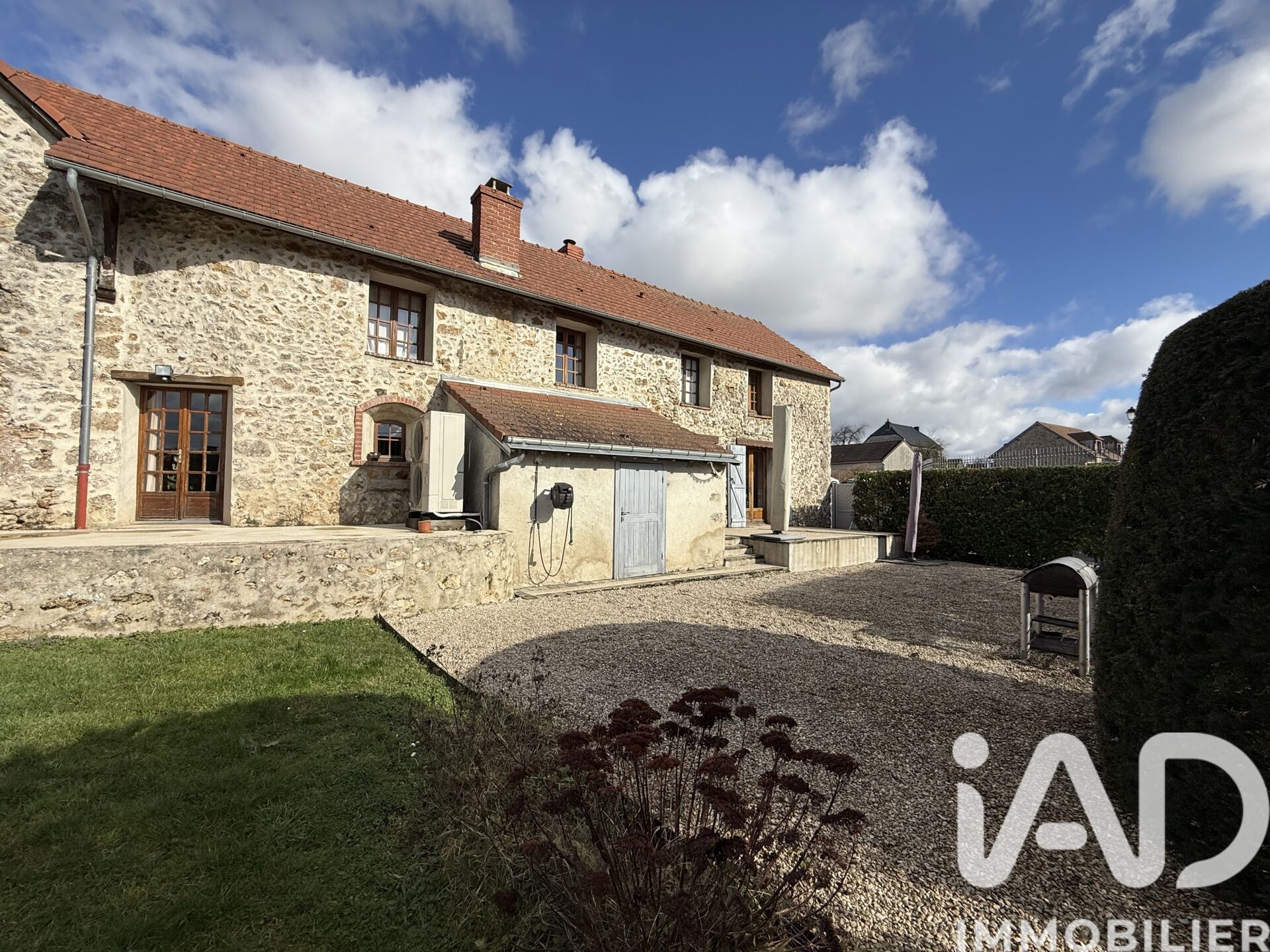 Mareuil-En-Brie - 133m² - 5p. - 3ch.