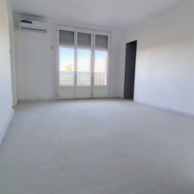 Appartement 4 pièces 126000 €