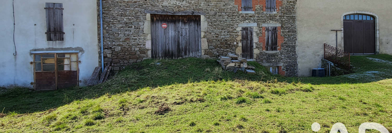 Maison 5 Pièces 101 m² à vendre à Saint-Pierre-du-Champ (43810)