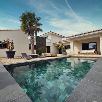 Maison 5 pièces 649000 €